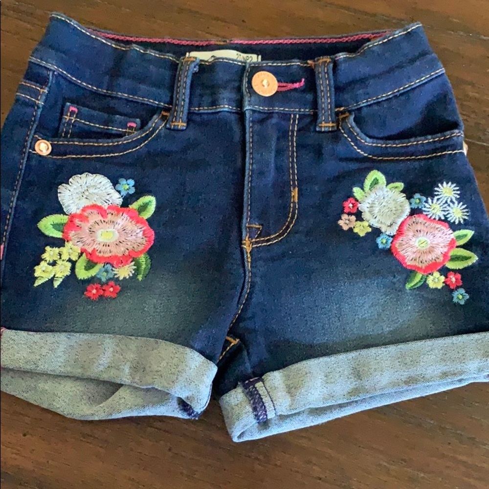 Super cute short